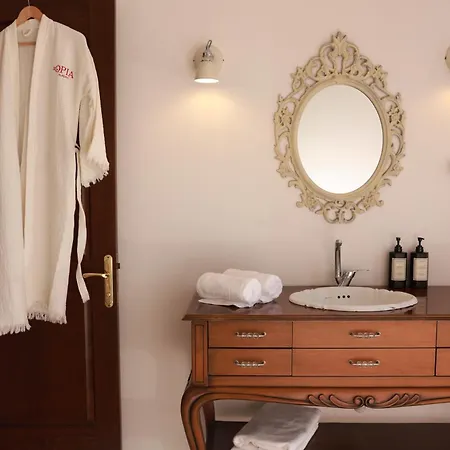 Opia Alacati Hotel Eskiomerler