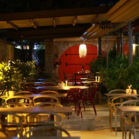Opia Alacati Hotel Eskiomerler